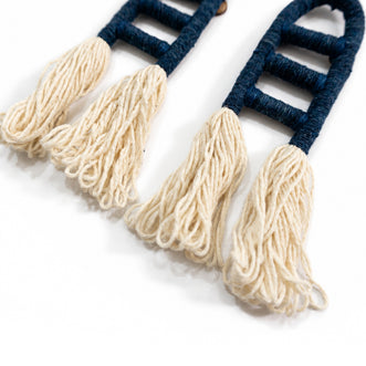 Aretes e 3 líneas, aretes de flecos, aretes teñidos naturalmente.