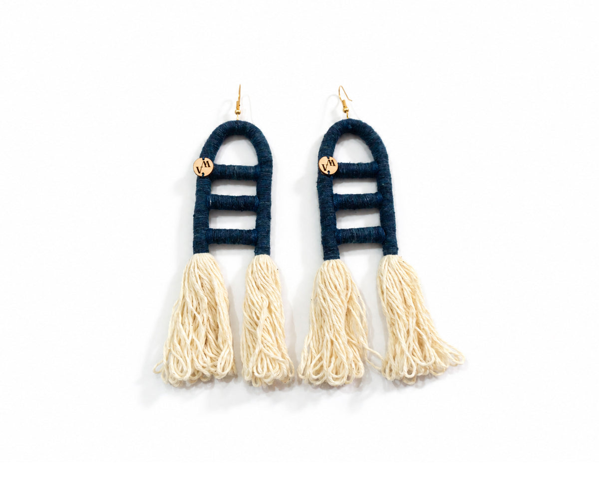 Aretes e 3 líneas, aretes de flecos, aretes teñidos naturalmente.
