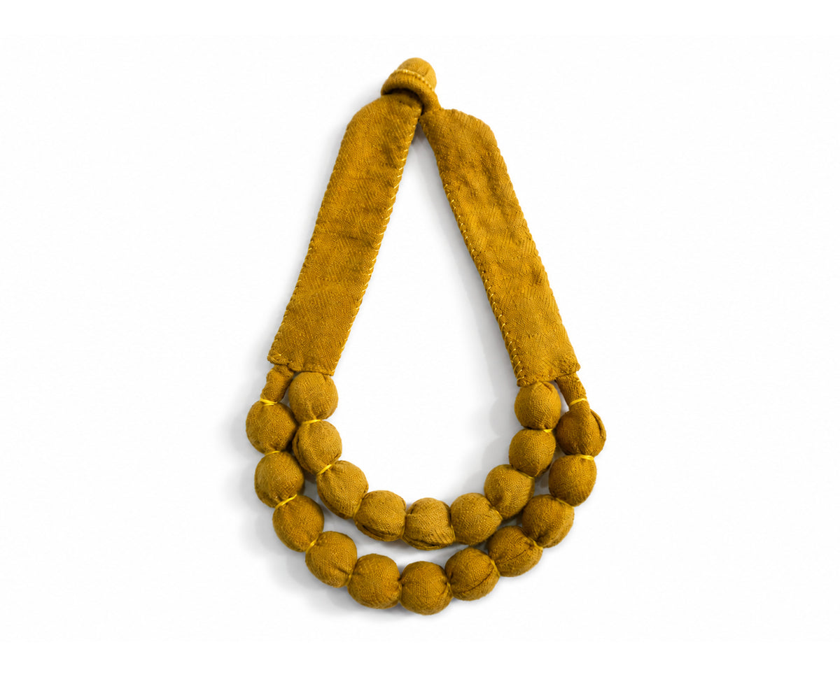 Collar Silvina doble - Color Amarillo - Teñido naturalmente con pericón - Amarillo
