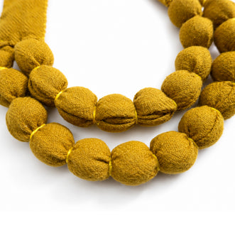 Collar Silvina doble - Color Amarillo - Teñido naturalmente con pericón - Amarillo