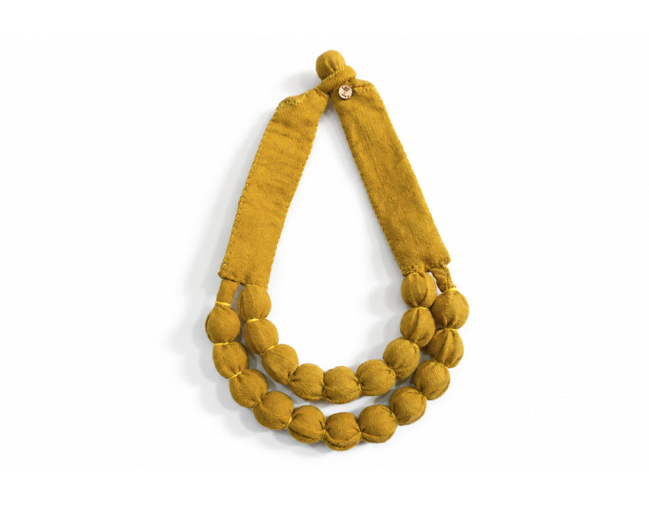 Collar Silvina doble - Color Amarillo - Teñido naturalmente con pericón - Amarillo