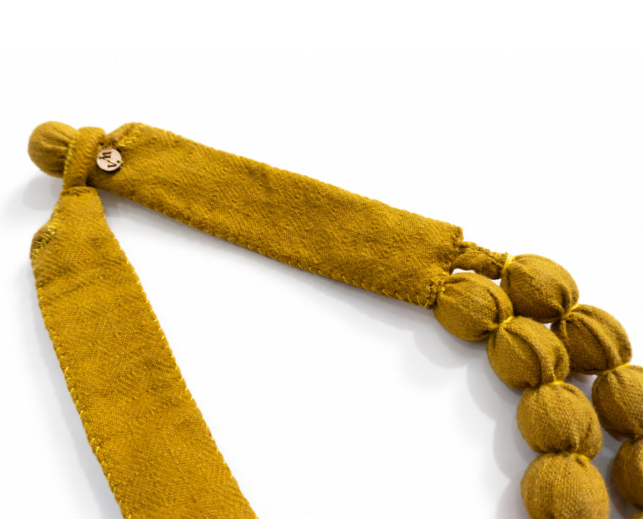 Collar Silvina doble - Color Amarillo - Teñido naturalmente con pericón - Amarillo