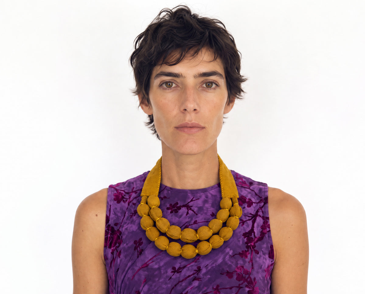 Collar Silvina doble - Color Amarillo - Teñido naturalmente con pericón - Amarillo