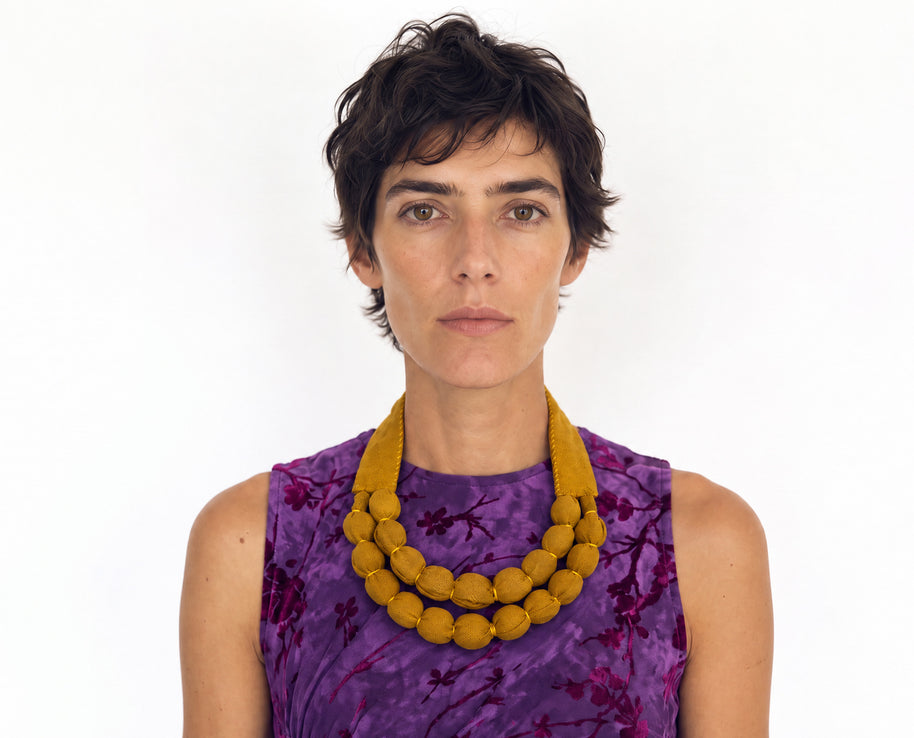 Collar Silvina doble - Color Amarillo - Teñido naturalmente con pericón - Amarillo