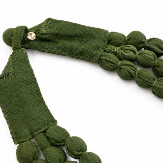Collar Silvina Triple Verde . Teñido Natural. Collar de bolas.